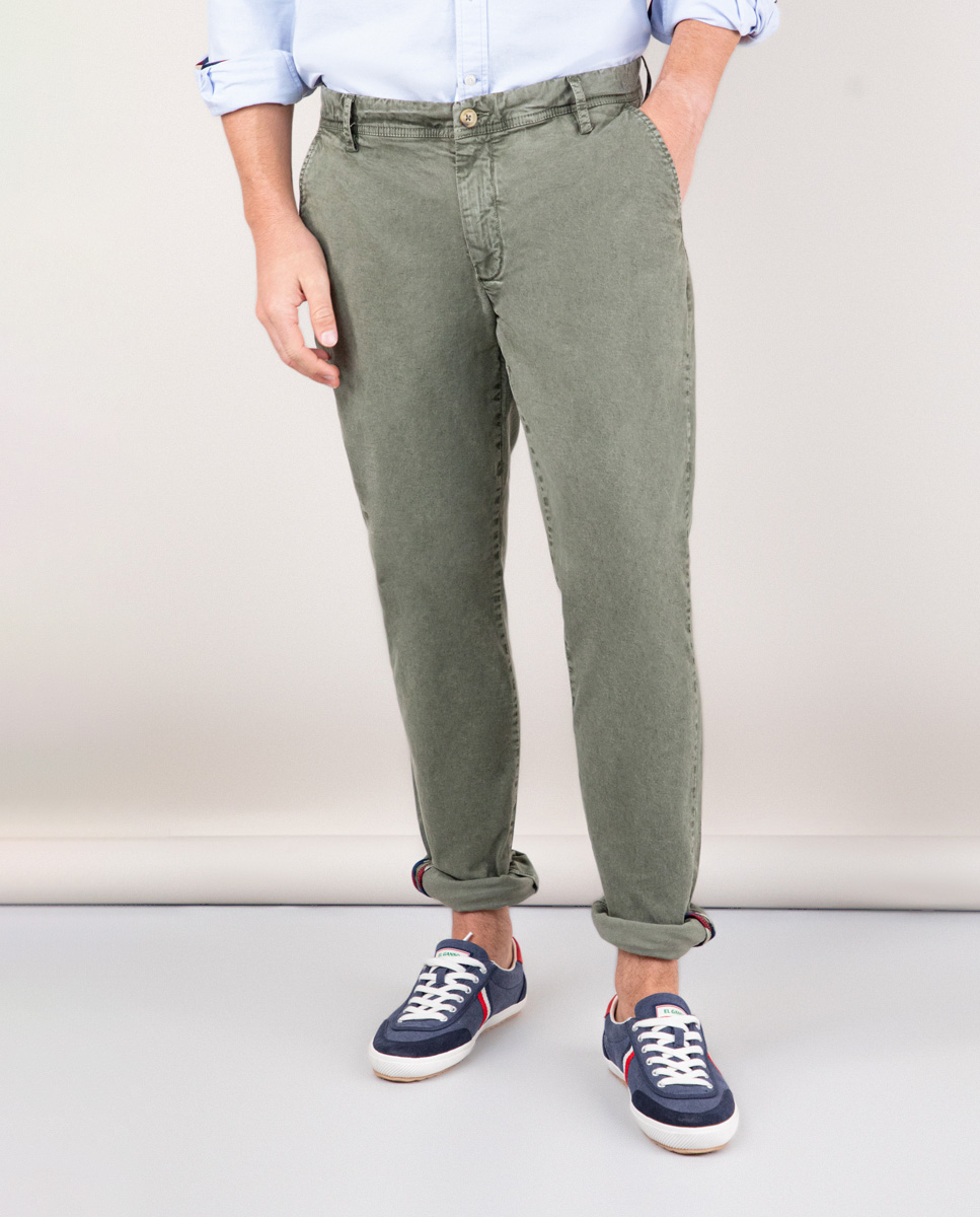 Pantalón Chino Básico Verde Kaki LATAM