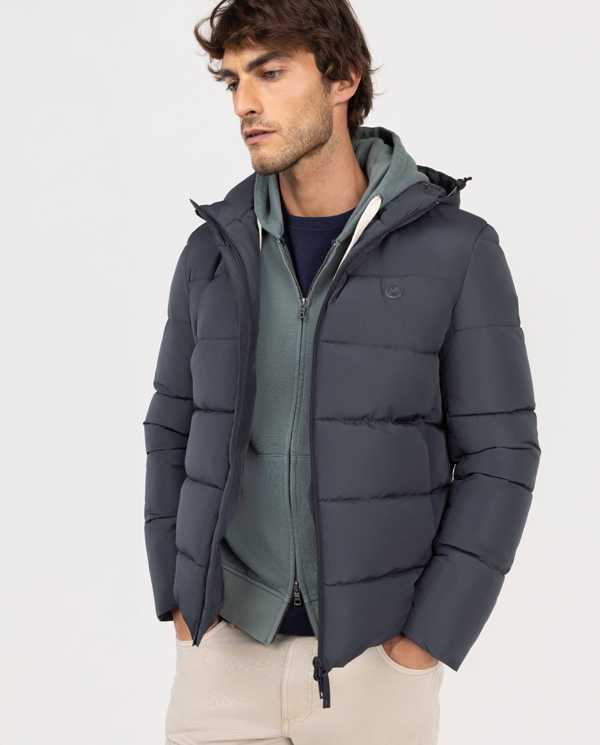 Abrigo Corto Acolchado Gris