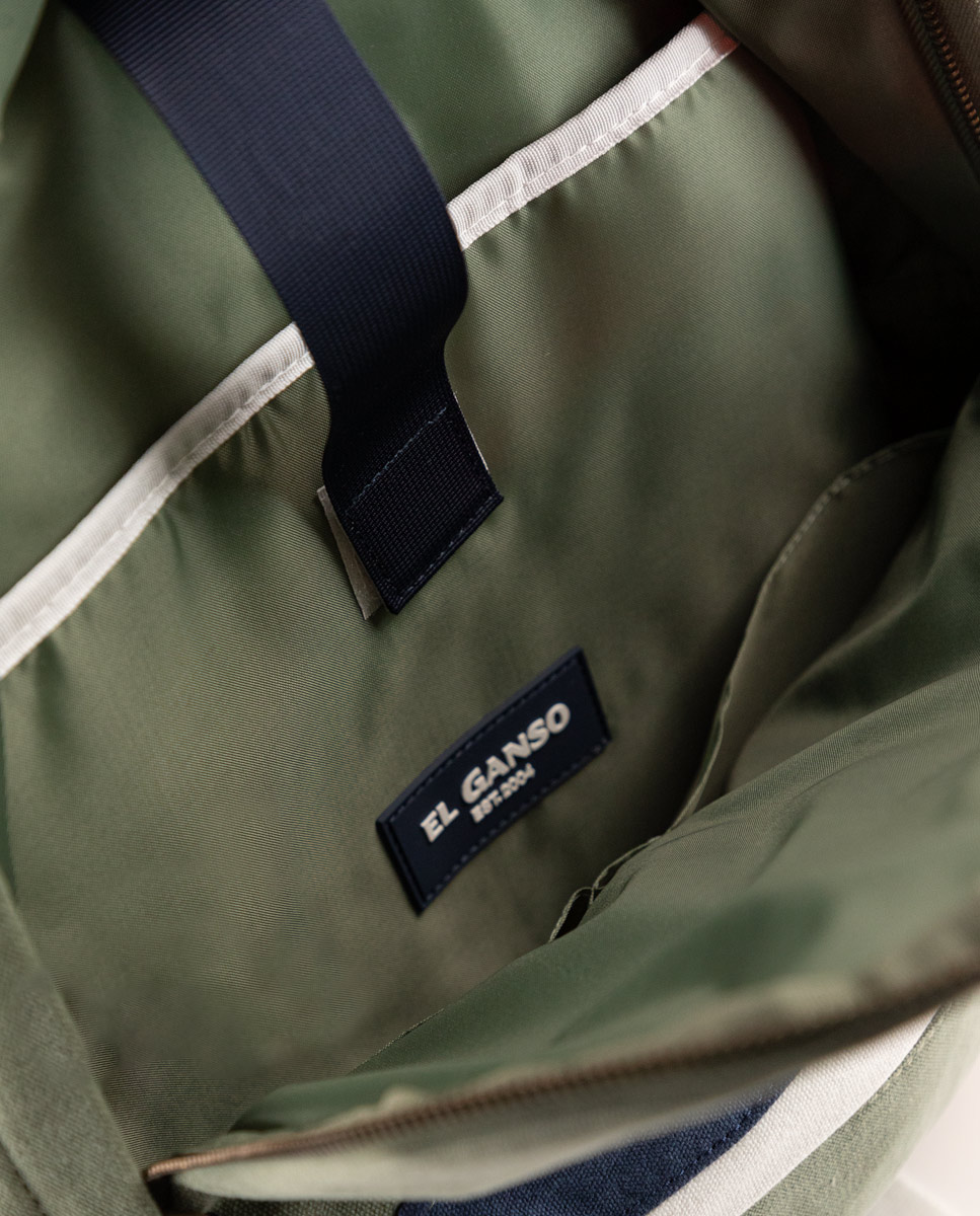 Mochila de lona verde lavada